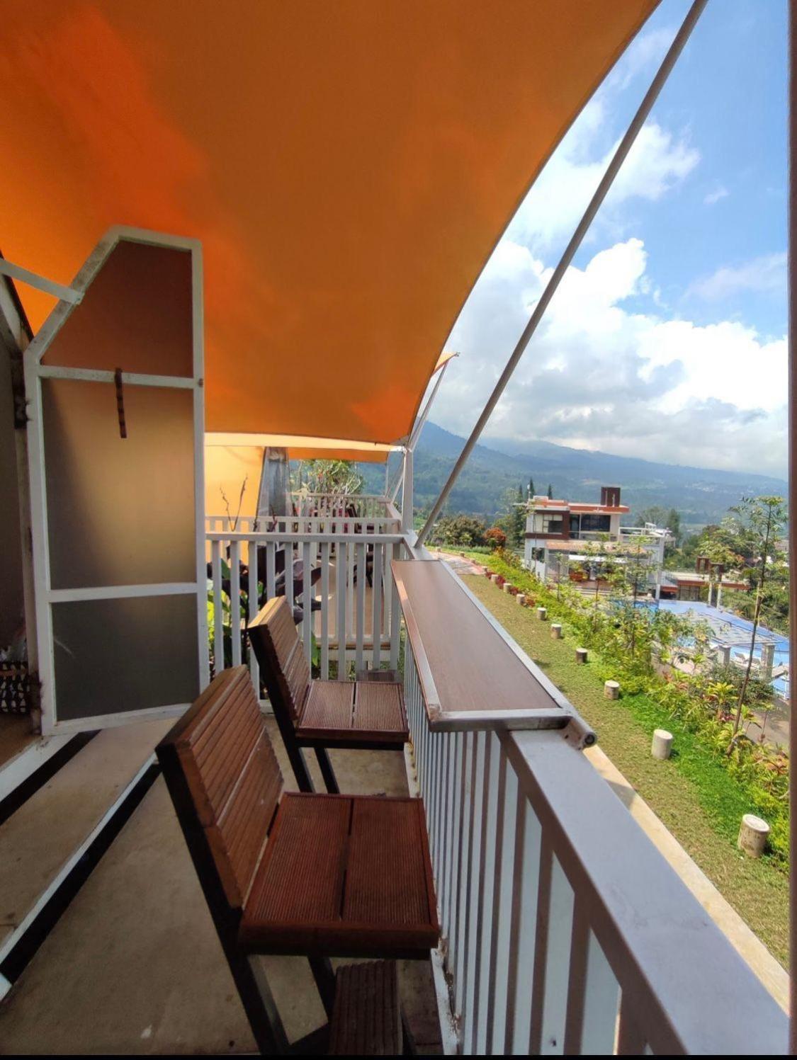 De Pointe Resort & Resto Campaka Exterior photo